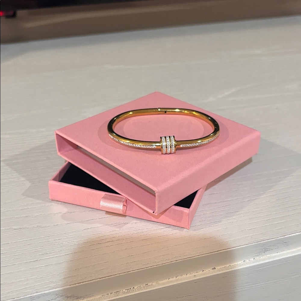 Elegant Gold and Silver Bangle Bracelet